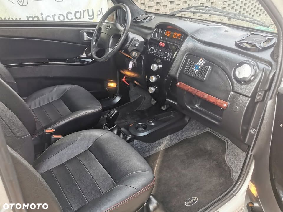 Microcar M.GO - 8