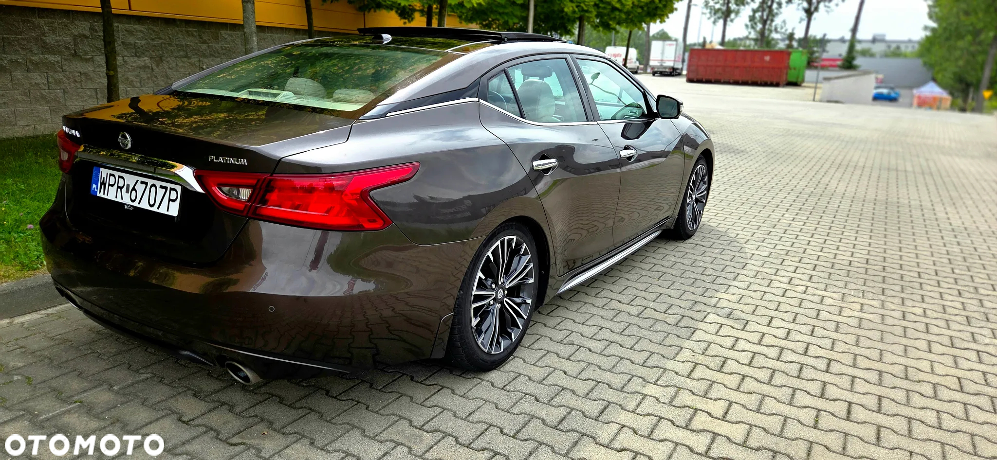 Nissan Maxima - 17