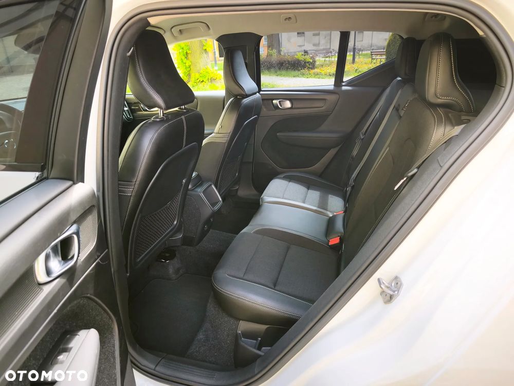 Volvo XC 40 T3 Momentum - 14