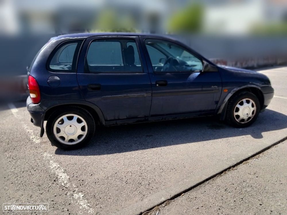 Opel Corsa 1.2 16V Swing - 2