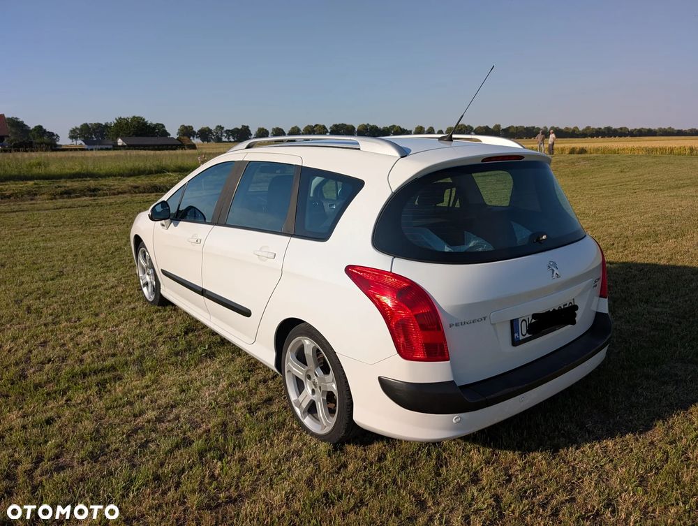 Peugeot 308 e-HDi FAP 115 Stop&Start Business Line Niveau 1 - 9