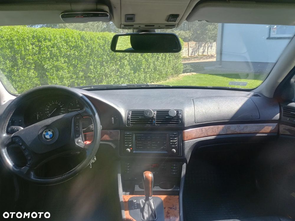 BMW Seria 5 - 10
