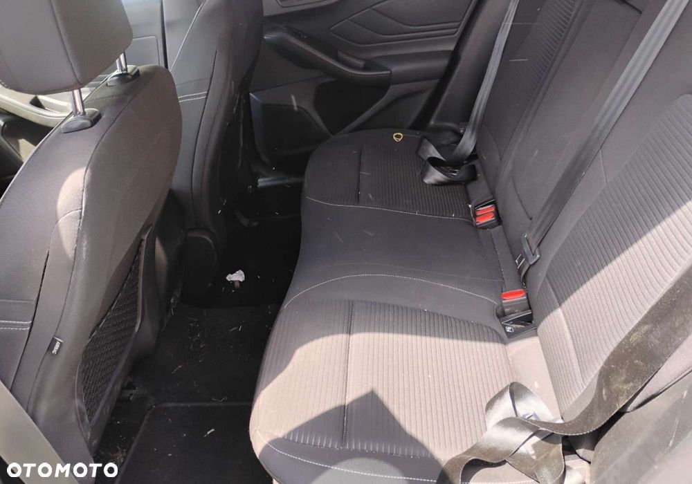 Ford Focus - 10