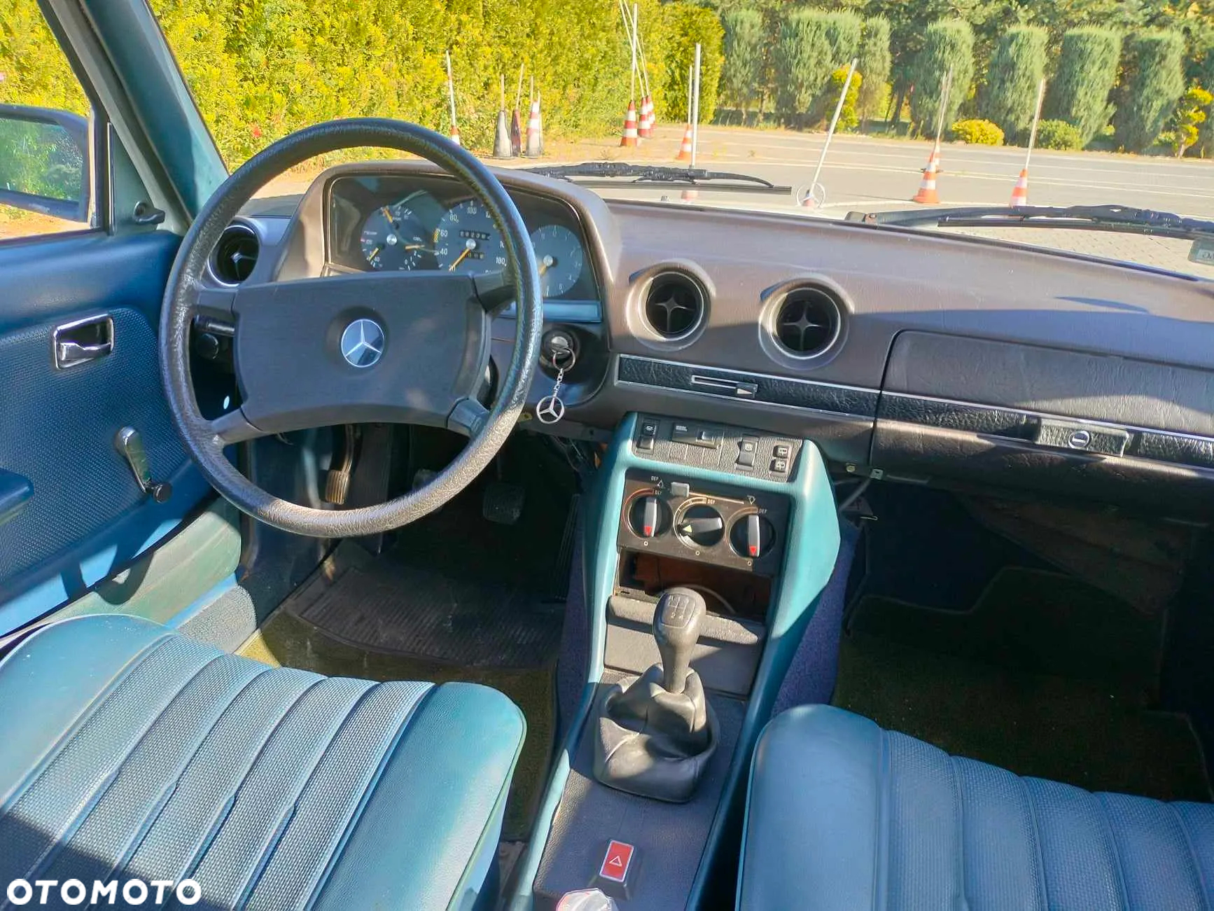 Mercedes-Benz W123 - 11