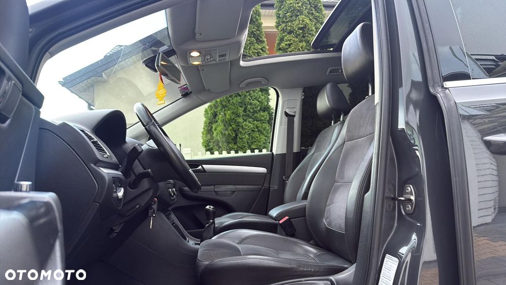 Volkswagen Sharan 2.0 TDI Blue Motion Highline - 17