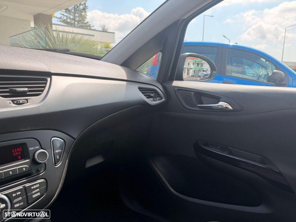 Opel Corsa 1.2 120 Anos - 24