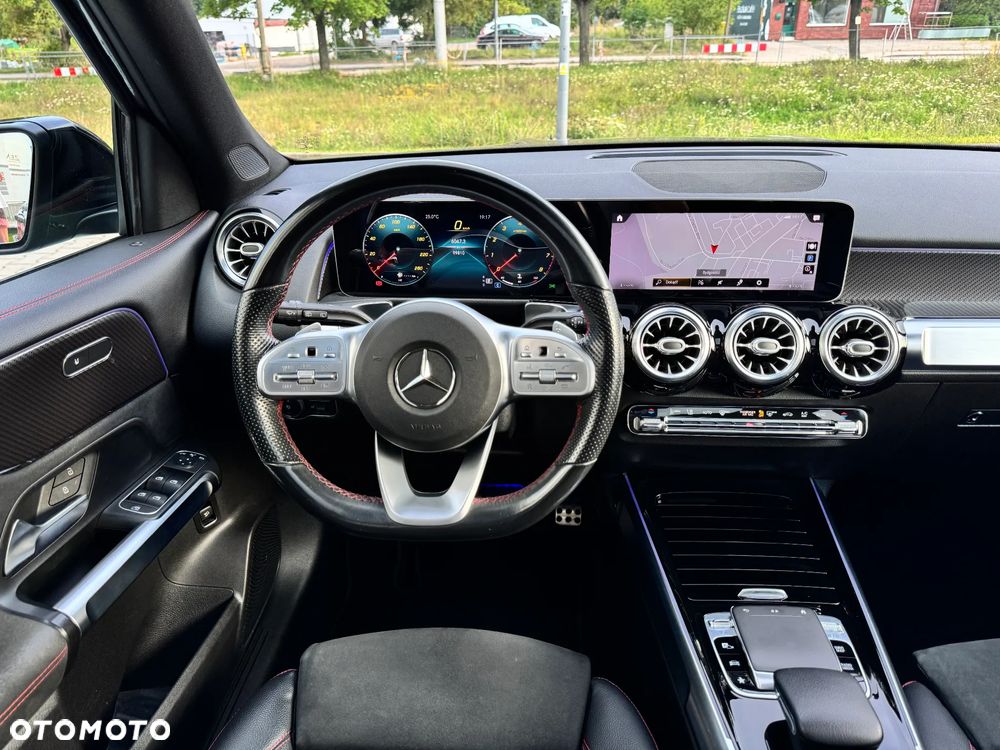 Mercedes-Benz GLB 200 AMG Line 7G-DCT - 17