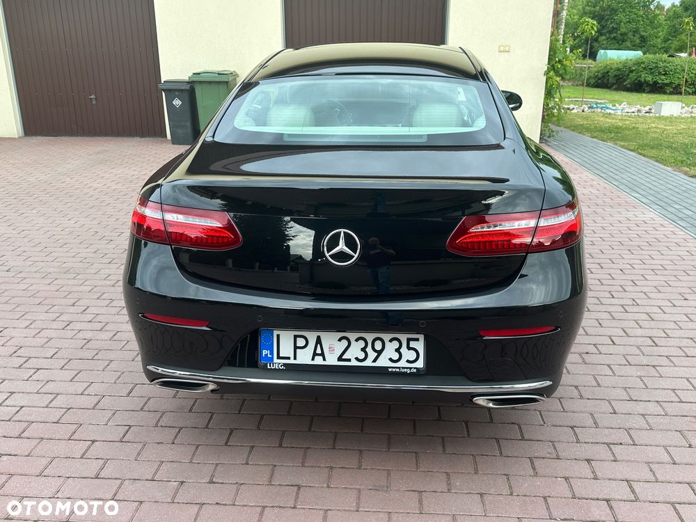 Mercedes-Benz Klasa E 300 9G-TRONIC - 4