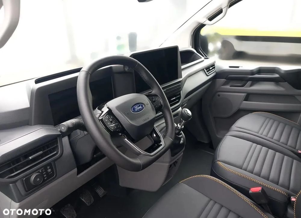 Ford Transit Custom Van L2H1 150KM Trail - 13