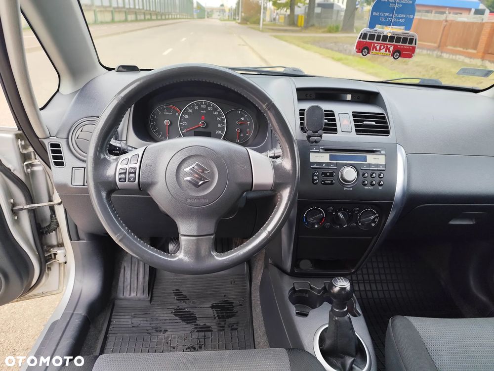 Suzuki SX4 1.6 GLX / Comfort - 9