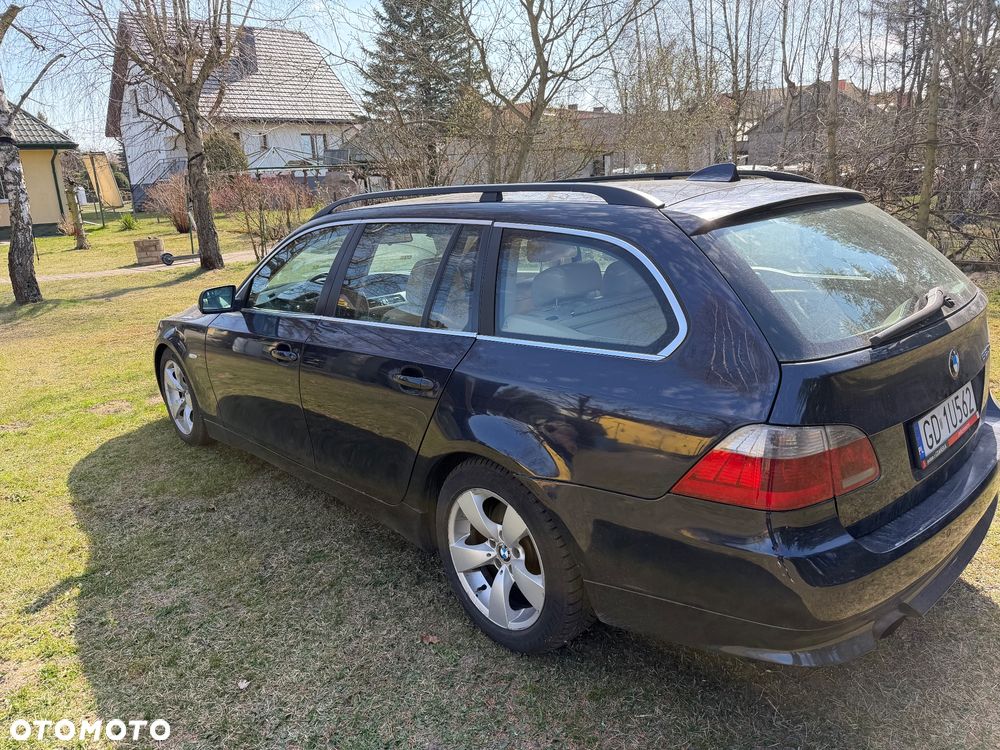 BMW Seria 5 520d - 33