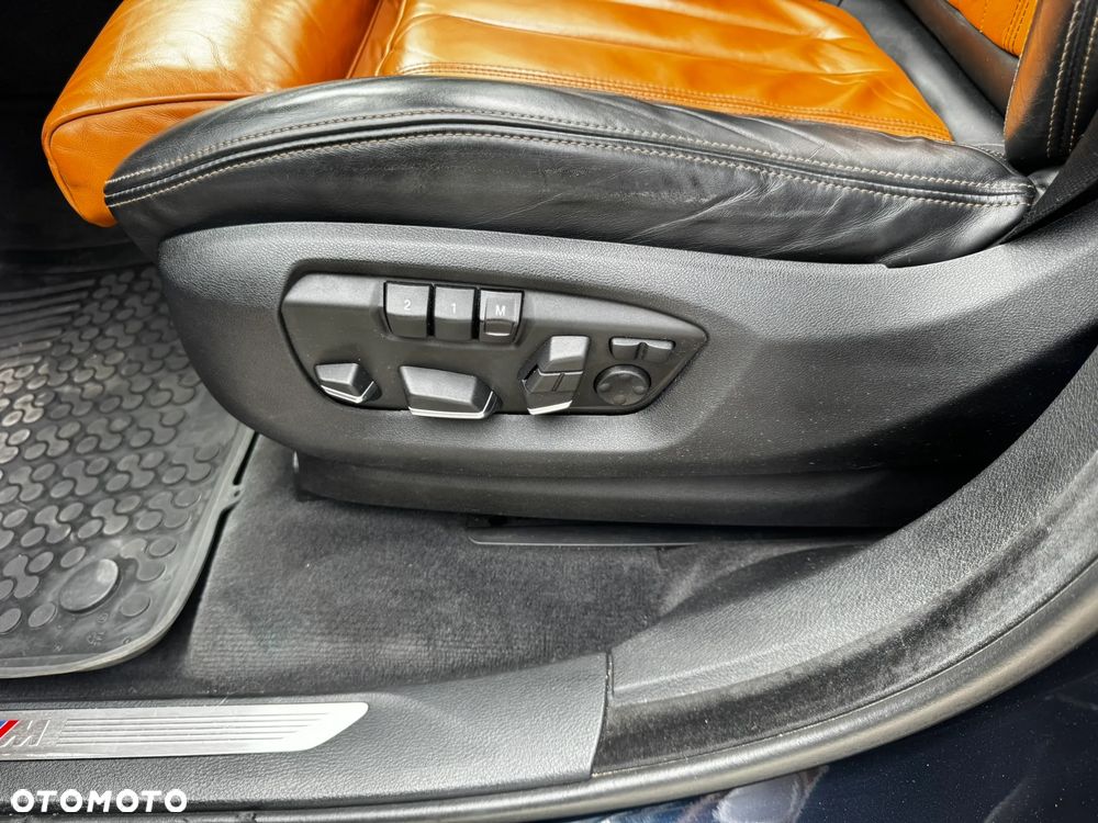 BMW X6 xDrive50i - 32