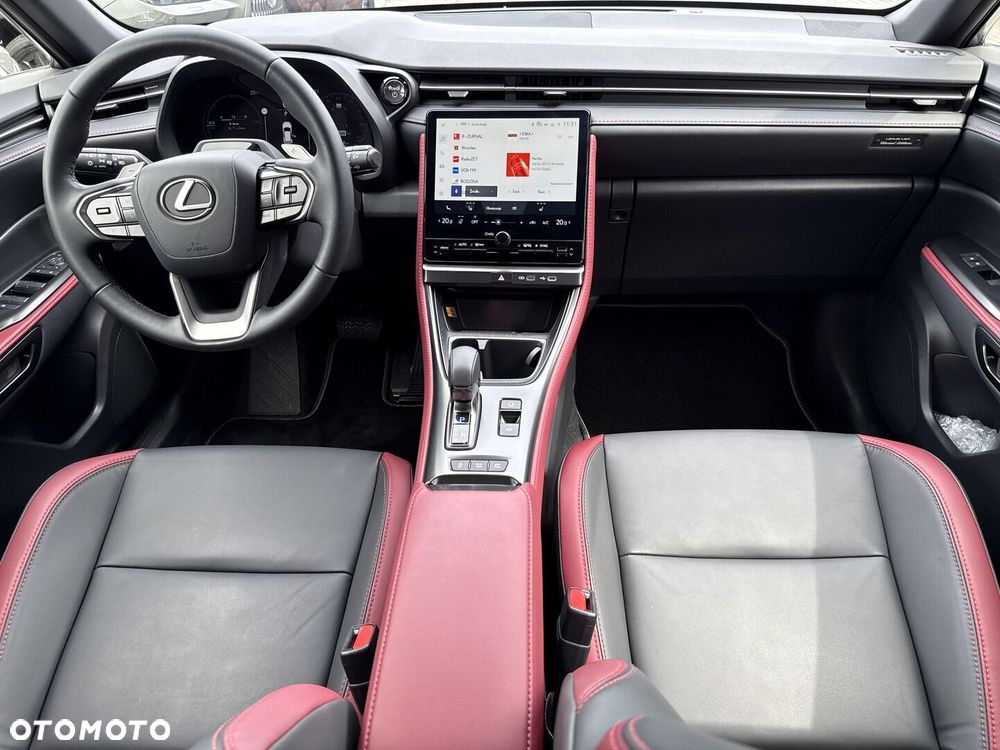 Lexus LBX - 12