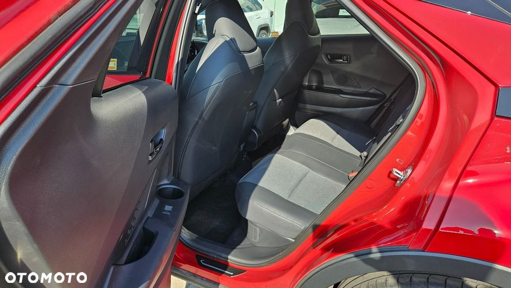 Toyota C-HR - 11
