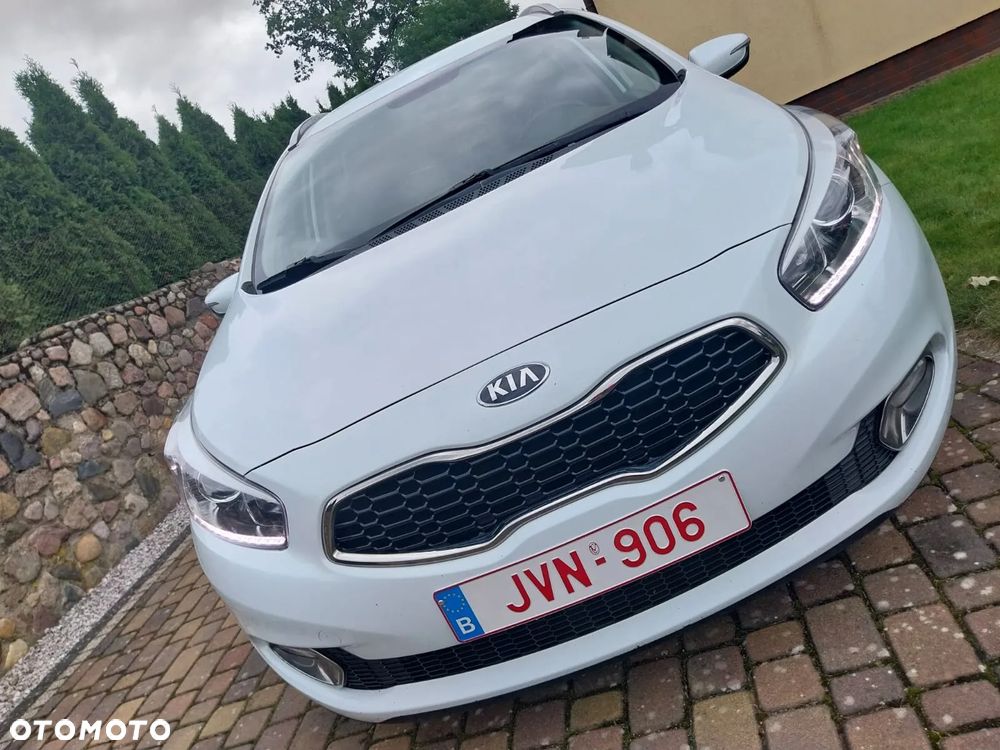 Kia Ceed - 32