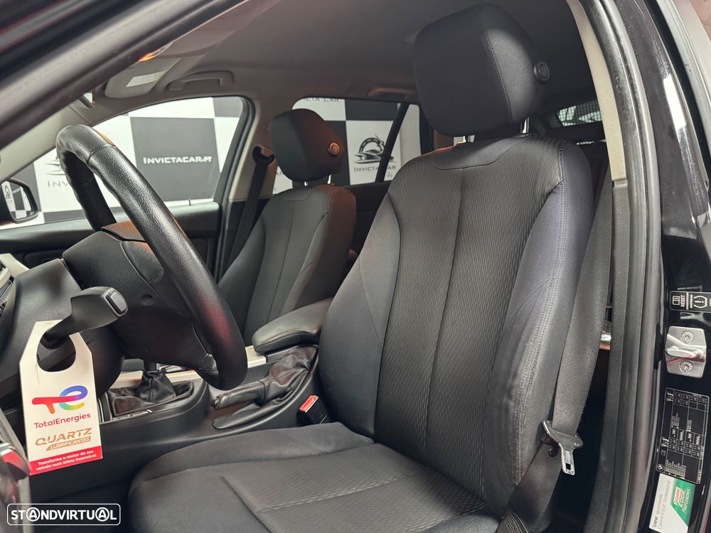 BMW 318 d Line Sport - 17