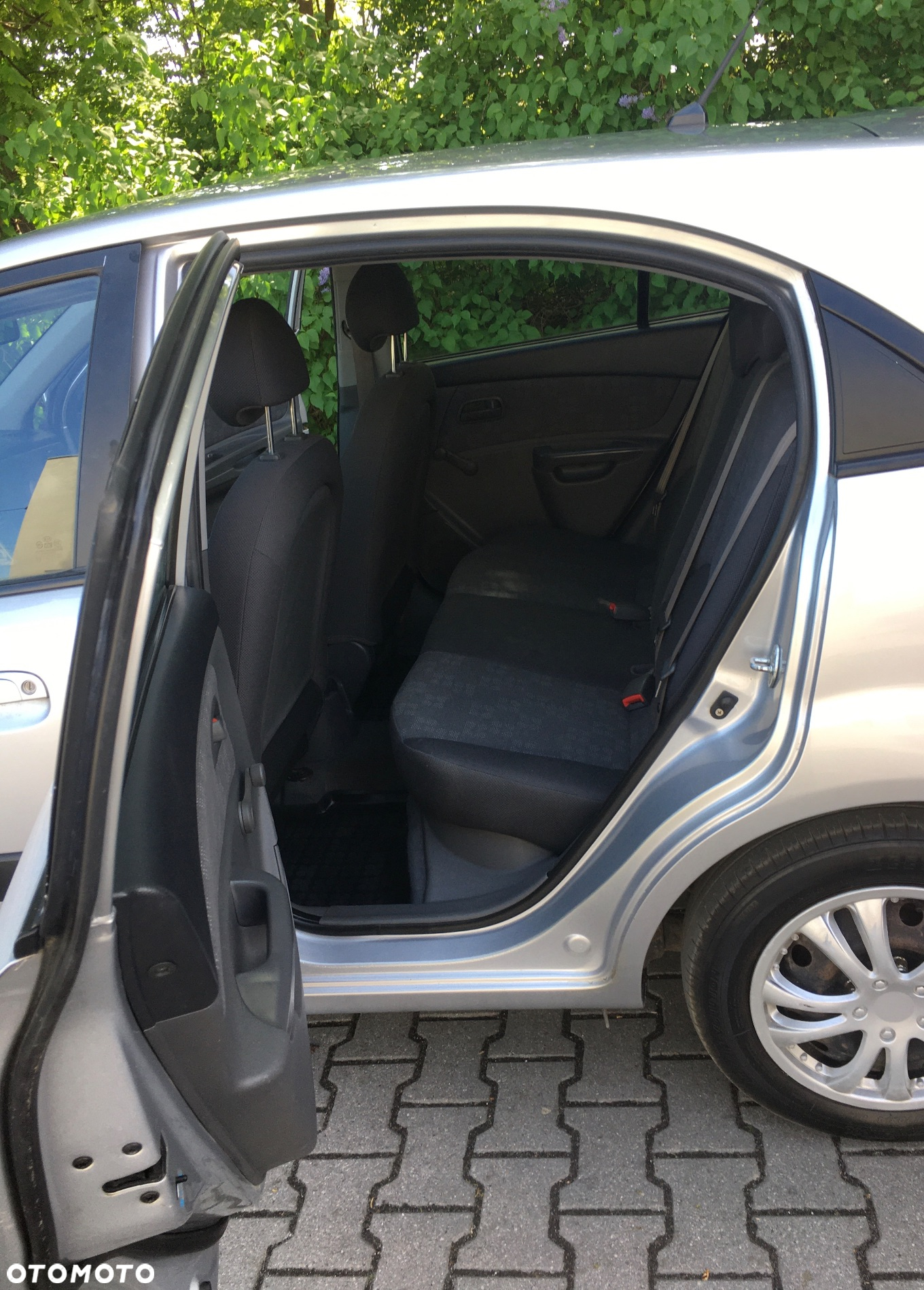 Kia Rio 1.4 (swo) / Family - 10