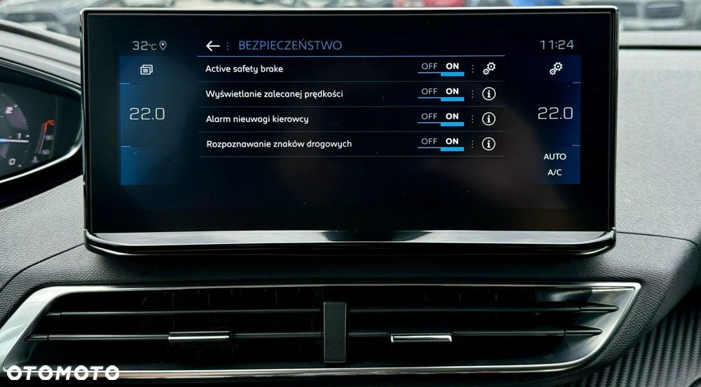 Peugeot 3008 1.5 BlueHDi Allure Pack S&S EAT8 - 26
