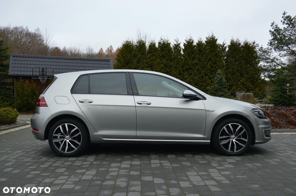 Volkswagen Golf - 9