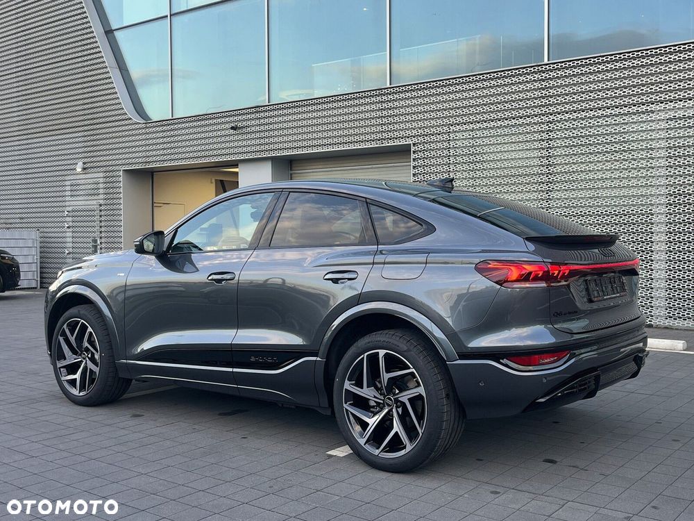 Audi Q6 e-tron - 4