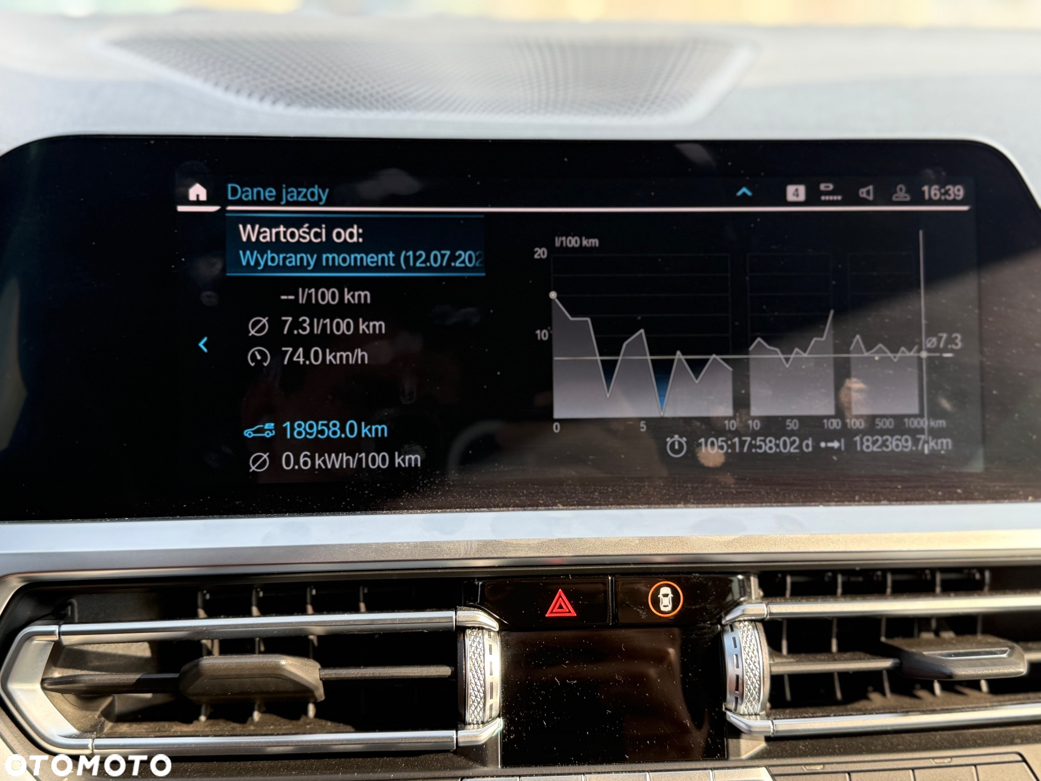 BMW Seria 3 330e PHEV sport - 34