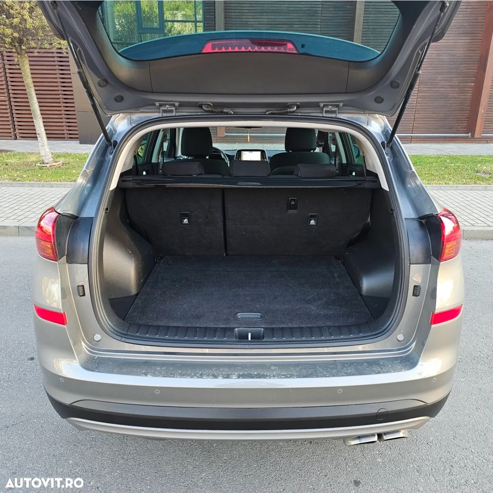 Hyundai Tucson 1.6 CRDi 48V-Hybrid 2WD DCT Select - 12