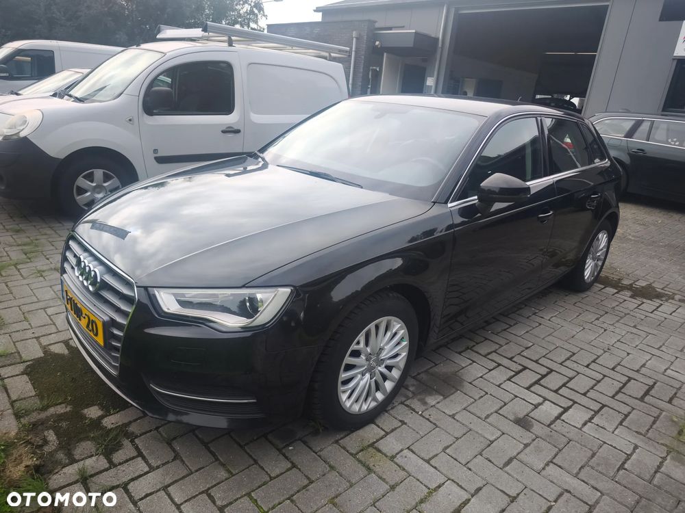 Audi A3 Sportback 1.6 TDI Ambiente - 25