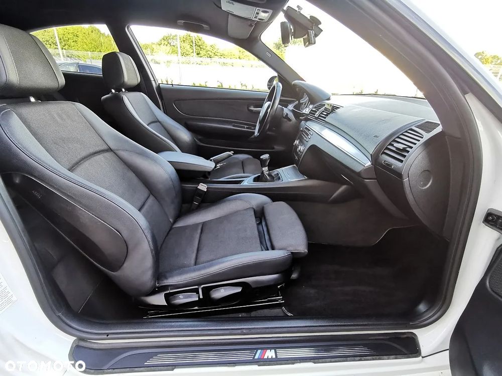 BMW Seria 1 - 25