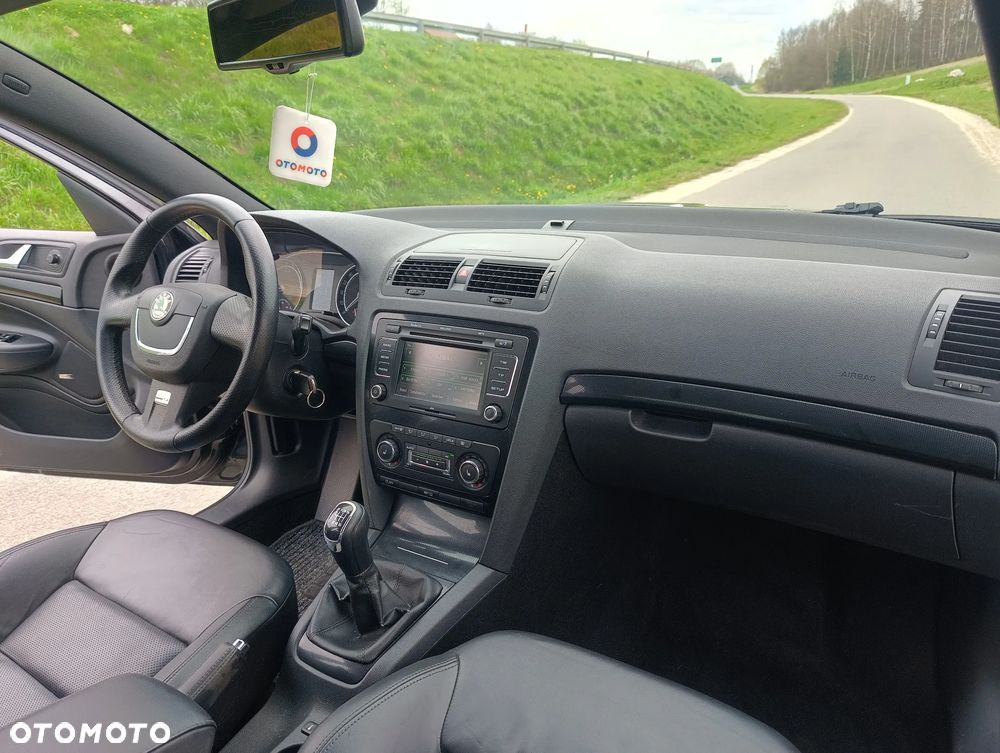 Skoda Octavia 2.0 TDI DPF RS - 34