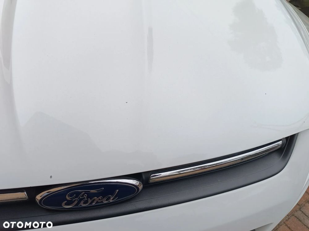 Ford Kuga 1.5 EcoBoost 2x4 Trend - 11
