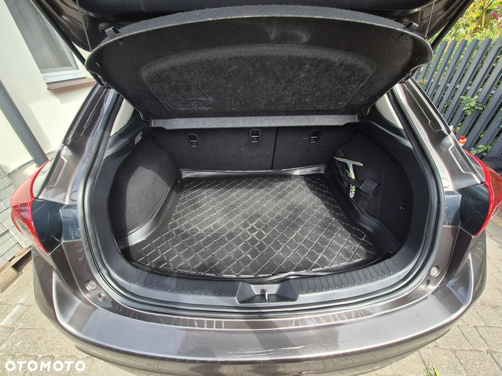 Mazda 3 - 10