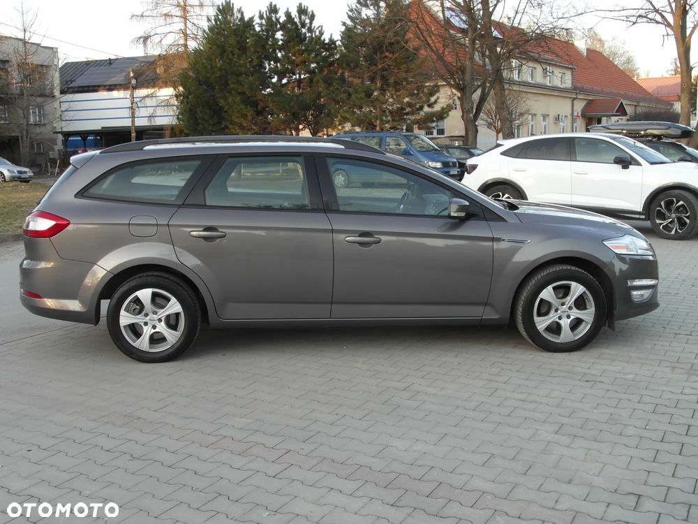 Ford Mondeo 2.0 Trend X - 12