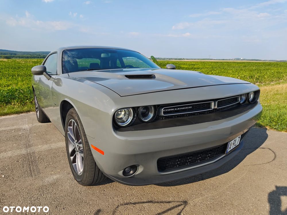 Dodge Challenger - 3