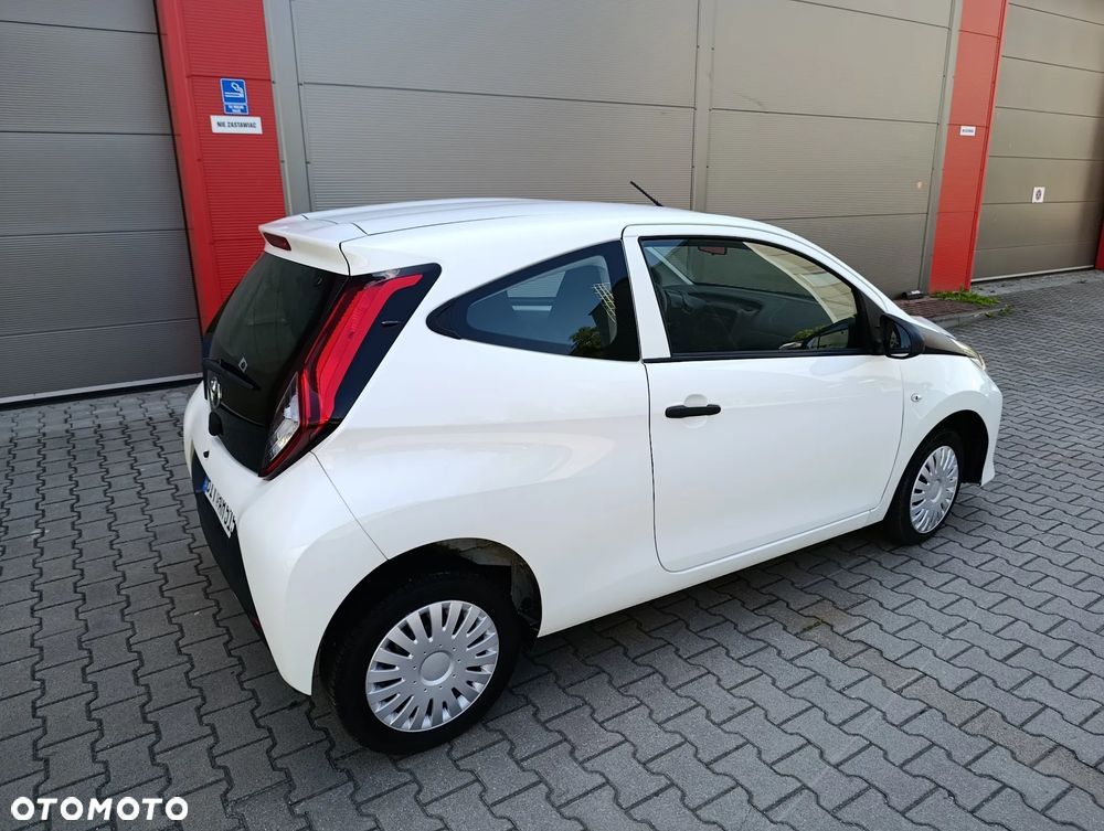 Toyota Aygo x - 18