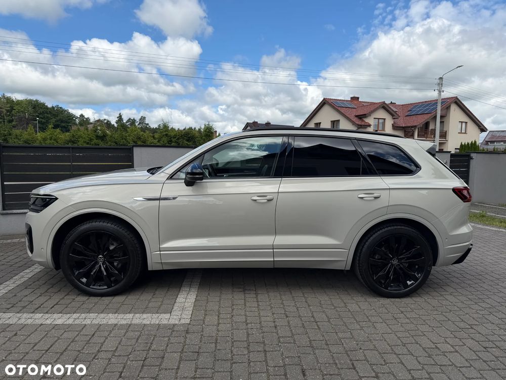 Volkswagen Touareg 3.0 V6 TDI 4Motion R-Line - 11