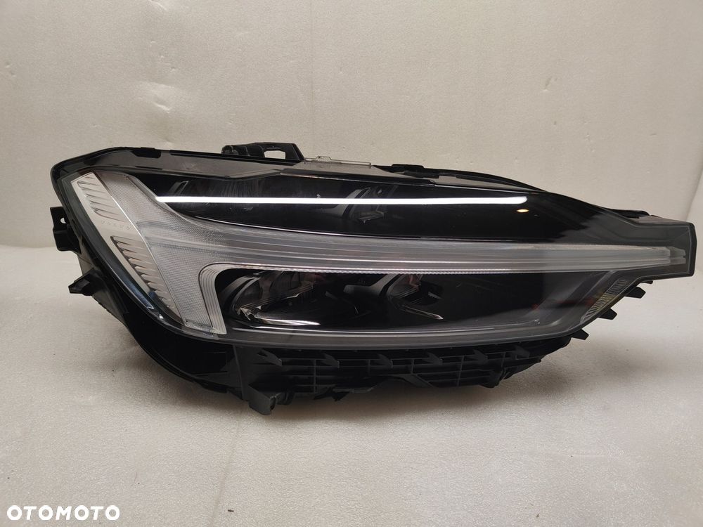 volvo xc60 ii mid led lift lampa prawy przód 32404710 - 13