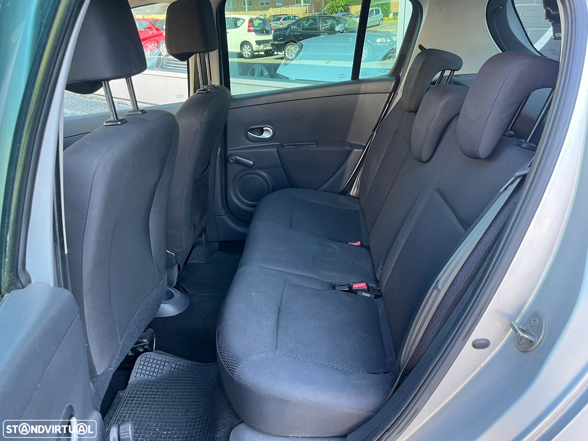 Renault Clio 1.2 16V Dynamique S - 12