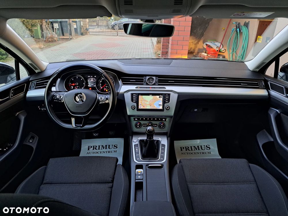 Volkswagen Passat Variant 2.0 TDI SCR Comfortline - 16