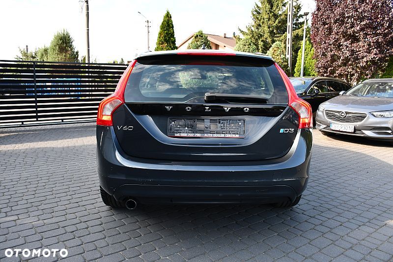 Volvo V60 D3 Momentum - 40