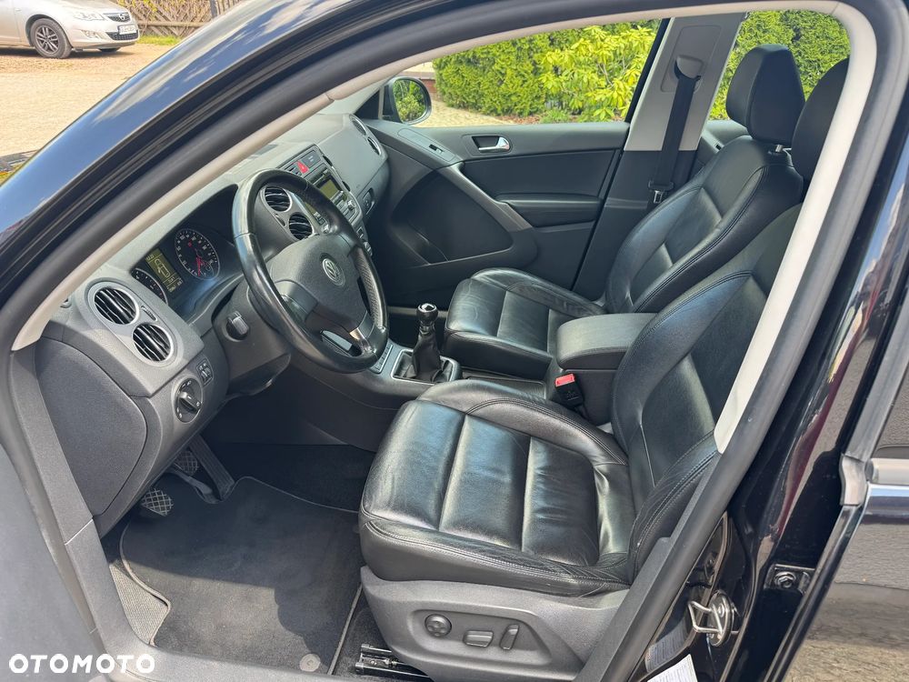 Volkswagen Tiguan 2.0 TDI DPF BlueMotion Technology Trend & Fun - 11