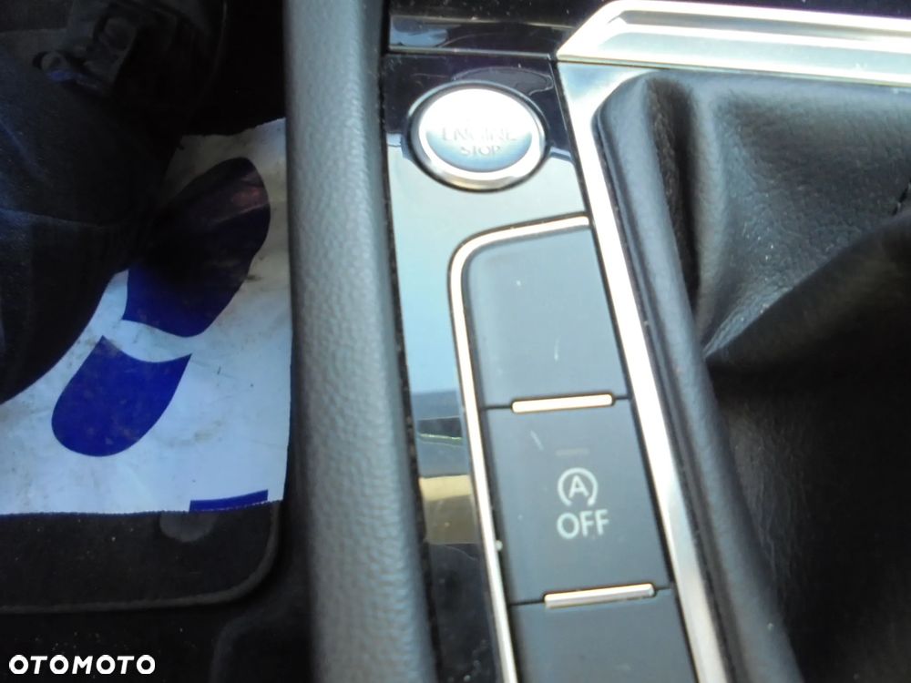 Volkswagen Passat Variant 2.0 TDI SCR BlueMotion Highline - 21