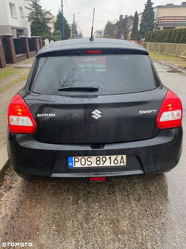 Suzuki Swift 1.2 Premium Plus - 5