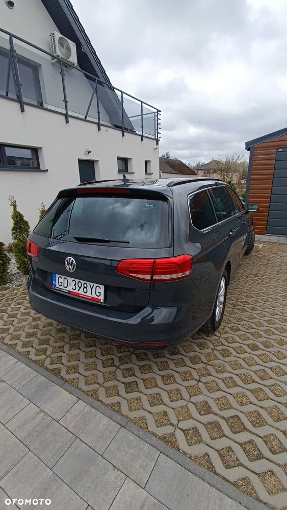 Volkswagen Passat - 16