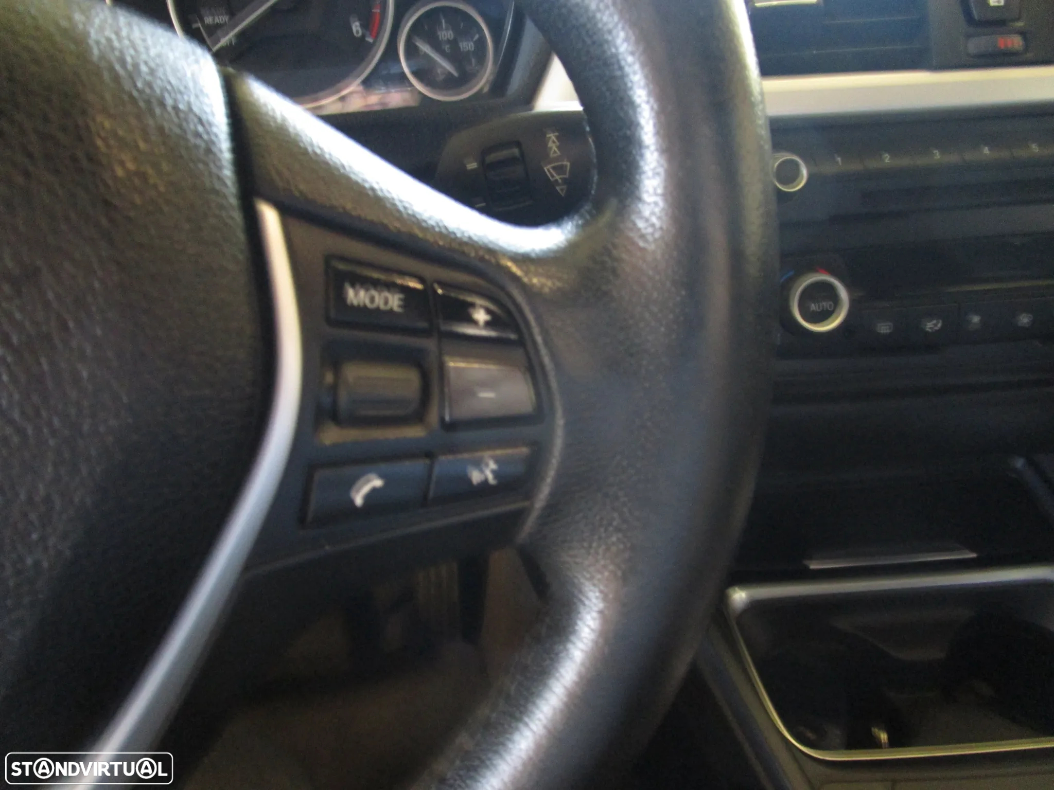 BMW 320 d DPF Touring Aut. Edition Sport - 21