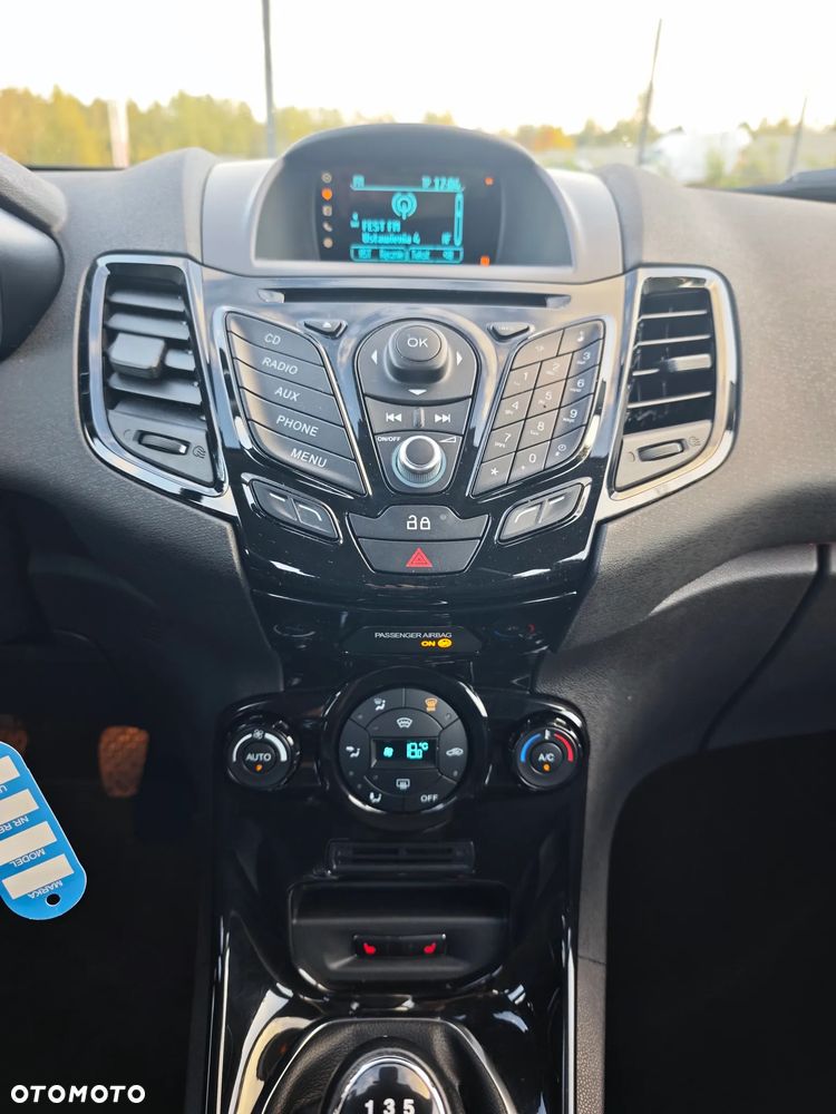 Ford Fiesta - 9
