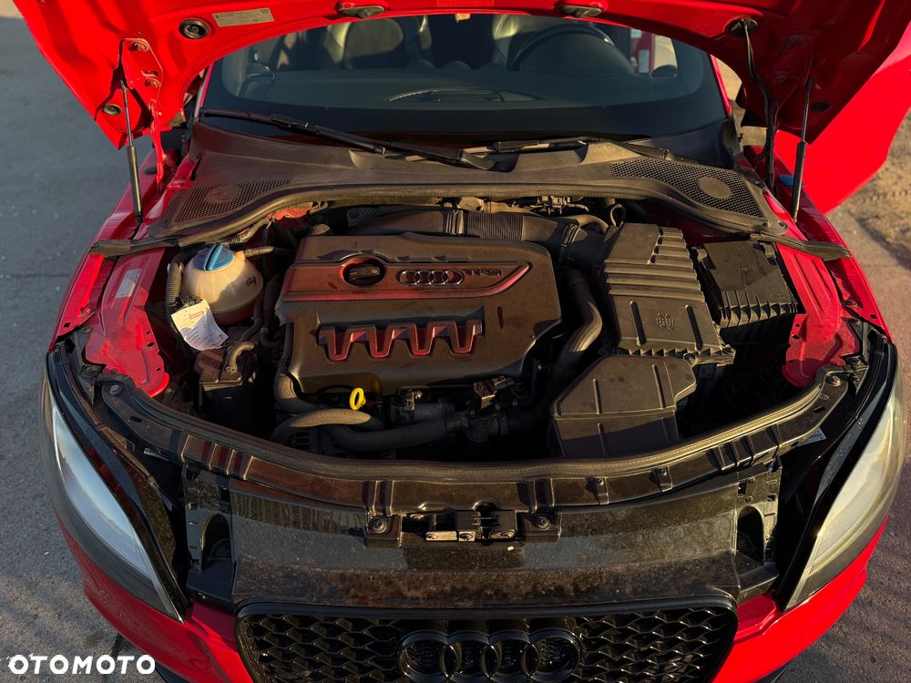 Audi TT S Coupé - 8