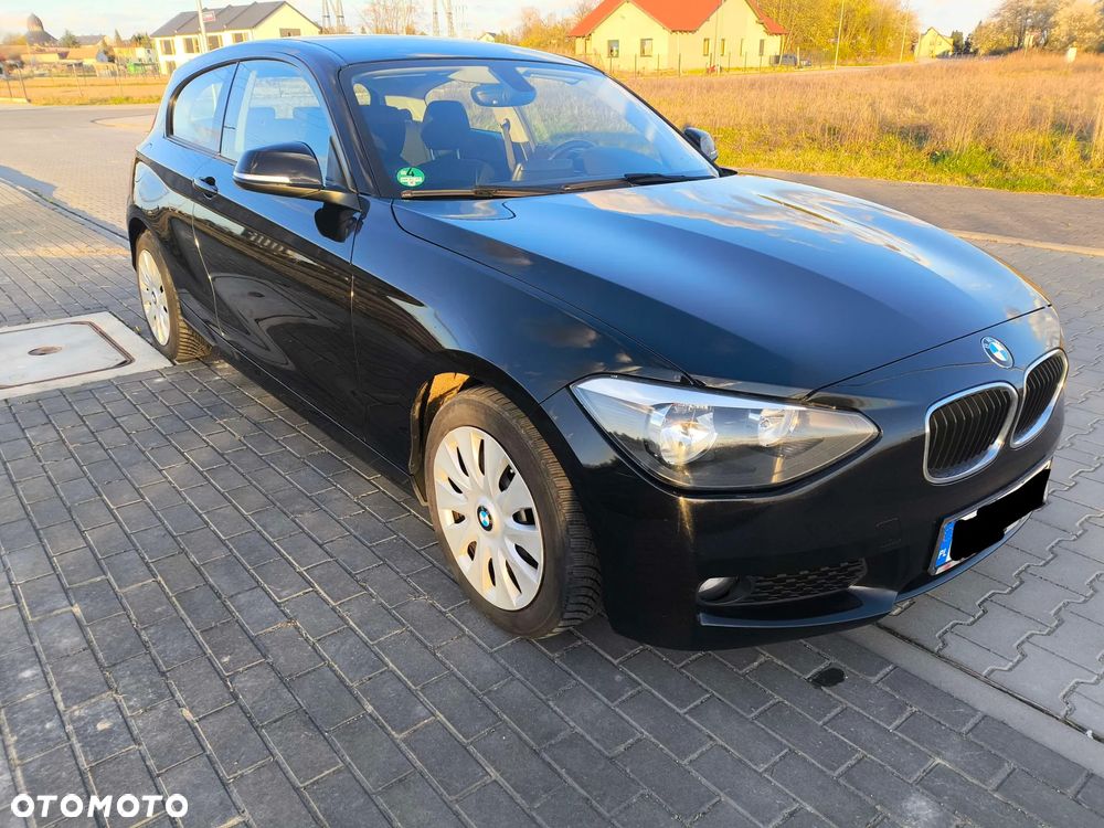 BMW Seria 1 114i - 4