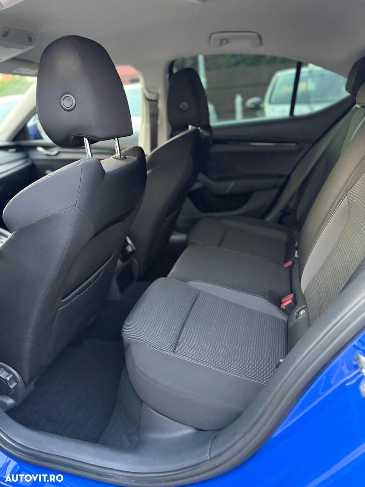 Skoda Octavia 2.0 TDI DSG Style - 5