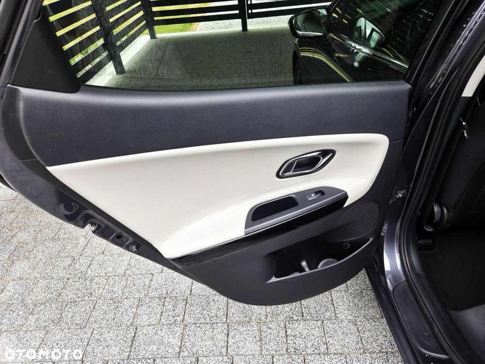Kia Ceed 1.6 GDI Dream Team Edition - 23