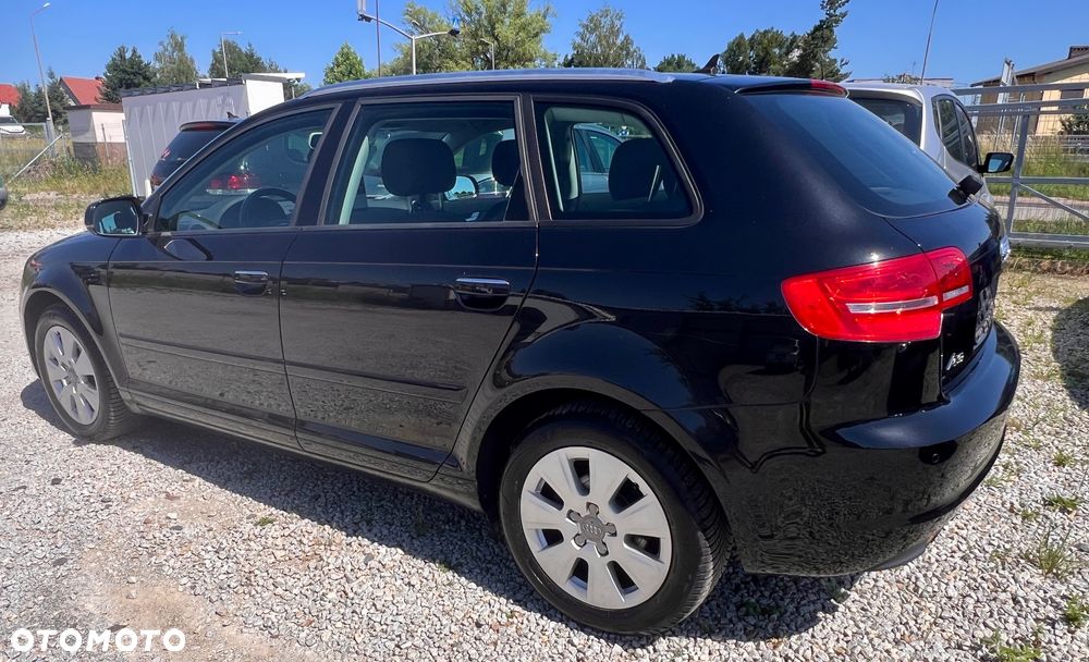 Audi A3 Sportback 1.4 TFSI Ambiente - 4